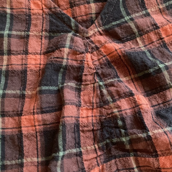 Madewell XS Plaid Shirt plaid in rusty red and brown tones. Lightweight. - Picture 8 of 8